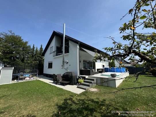 Verwirklichen Sie ihren Traum eines schönen soliden Eigenheim mit Garten und Garage...