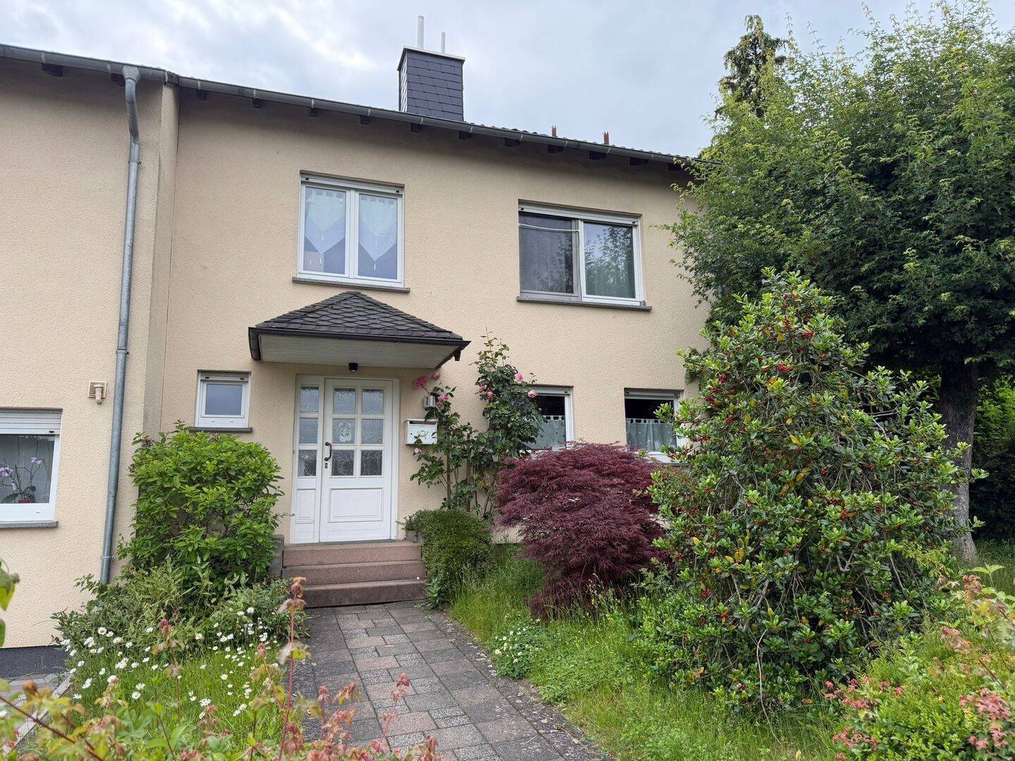                                                               Gepflegtes Einfamilienhaus zu vermieten                                                       in Herborn (Lahn-Dill-Kreis)