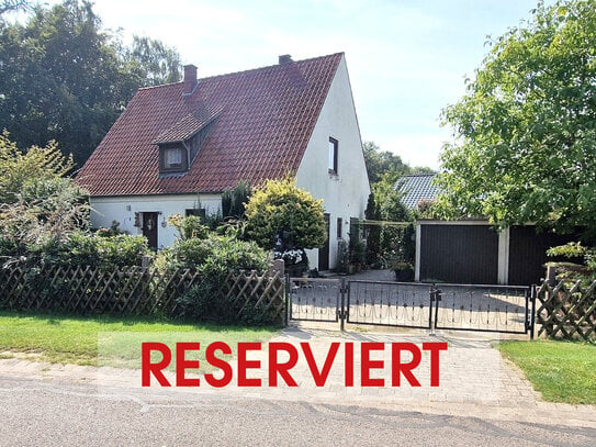 RESERVIERT! Hübsches Häuschen, kl. Garten, schöne Waldrandlage, viel Modernisierungsbedarf