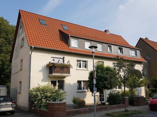 * Eigentumswohnung mit Garage im Stadtkern von Peine * - Dachgeschosswohnung mit zusätzl. Nutzfläche