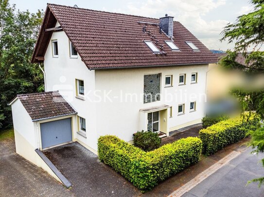 Gepflegte 3-Zimmer-Dachgeschosswohnung mit Balkon und Garage in Siegburg Kaldauen!