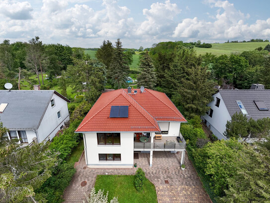 NEU: Top gepflegtes Einfamilienhaus mit großem Grundstück, Pool & Garage am Ortsrand von Erfurt