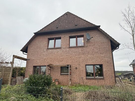 Ihr neues Zuhause in Tespe - Zweifamilienhaus mit viel Charakter und Potenzial