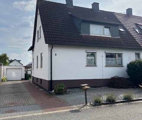 *****Beliebte Lage + vielseitige DHH als 1-3 FH + Büro möglich + Garage + Carport + Stellplätze