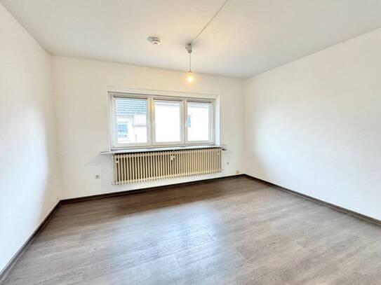 1 oder 2,5 WG-Zimmer mit separatem Badezimmer in Gießen-Wieseck!