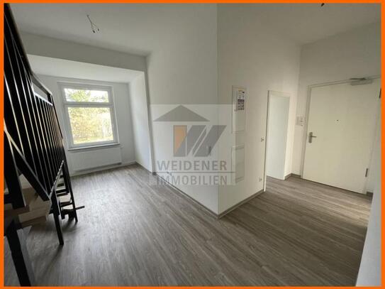 Erstbezug nach Sanierung! 4-Raum-Maisonettewohnung mit Balkon und Terrasse ins Grüne!