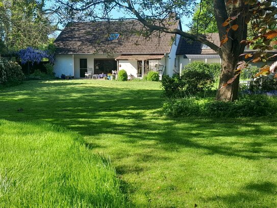 EFH Nähe Heide mit fantastischem Garten