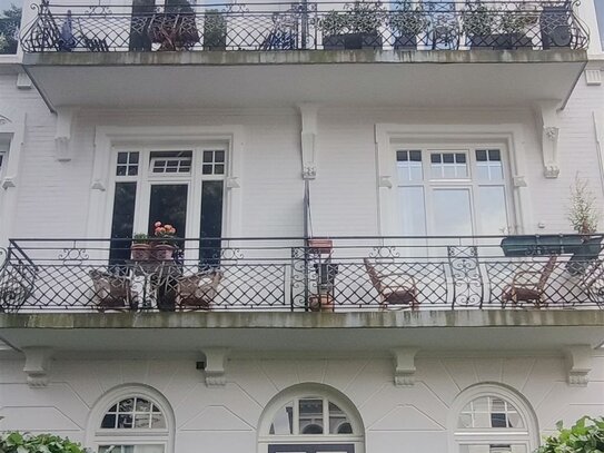 Generalsviertel - Repräsentative Altbauwohnung mit Garten