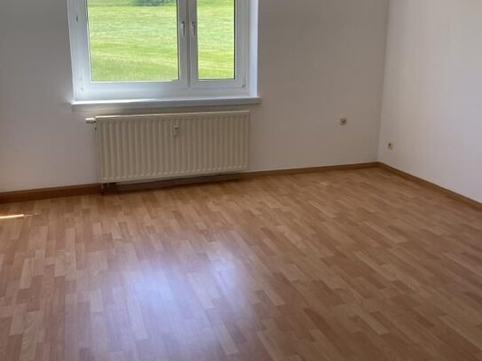 Gepflegte 2-Zimmerwohnung in idyllischer Umgebung! Ruhig und grün!