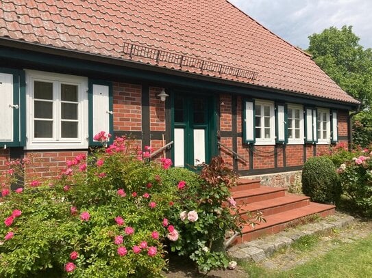 Reizendes Landhaus mit viel Charakter