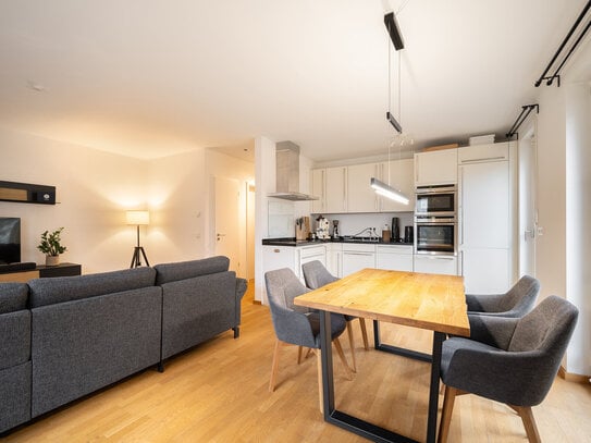 Exklusives Wohnen direkt am Hirschgarten: Moderne 3-Zimmer-Erdgeschosswohnung mit Terrasse & Garten