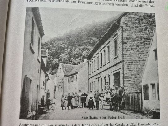 Zweifamilienhaus, Doppelgarage in Hardenburg