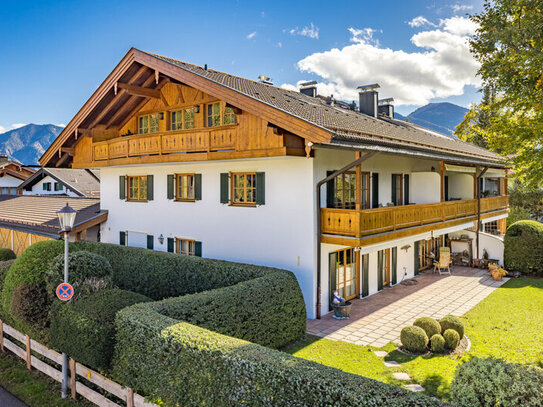 Bestlage Rottach-Egern / Schorn - nur 400 m zum See. Dachgeschosswohnung mit Aufzug