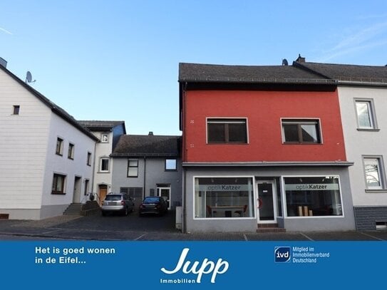 **RESERVIERT***Wohn- und Geschäftshaus in bester Lage, Hillesheim (35)