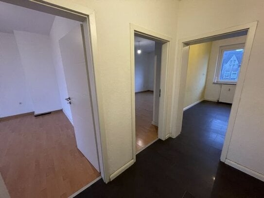 Helle, gemütliche 2 Zimmer Wohnung mit tollem Balkon direkt am Marktplatz