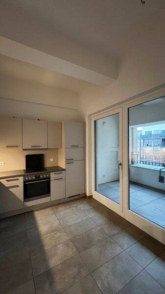 2-Zimmer-Wohnung mit riesiger Fensterfront - Foto 1