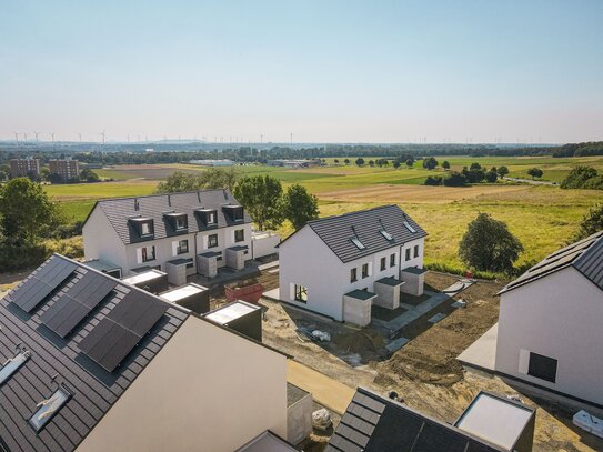 Zeitnahe Fertigstellung garantiert! Reiheneckhaus mit Sonnengarten: 145 m² Familienglück