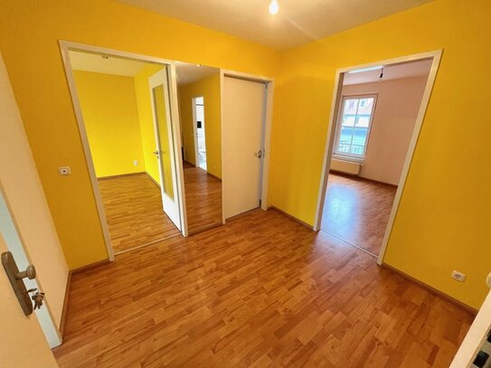 Renovierungsbedürftige 3 Zimmer Wohnung mit Balkon in Berlin-Blankenburg!