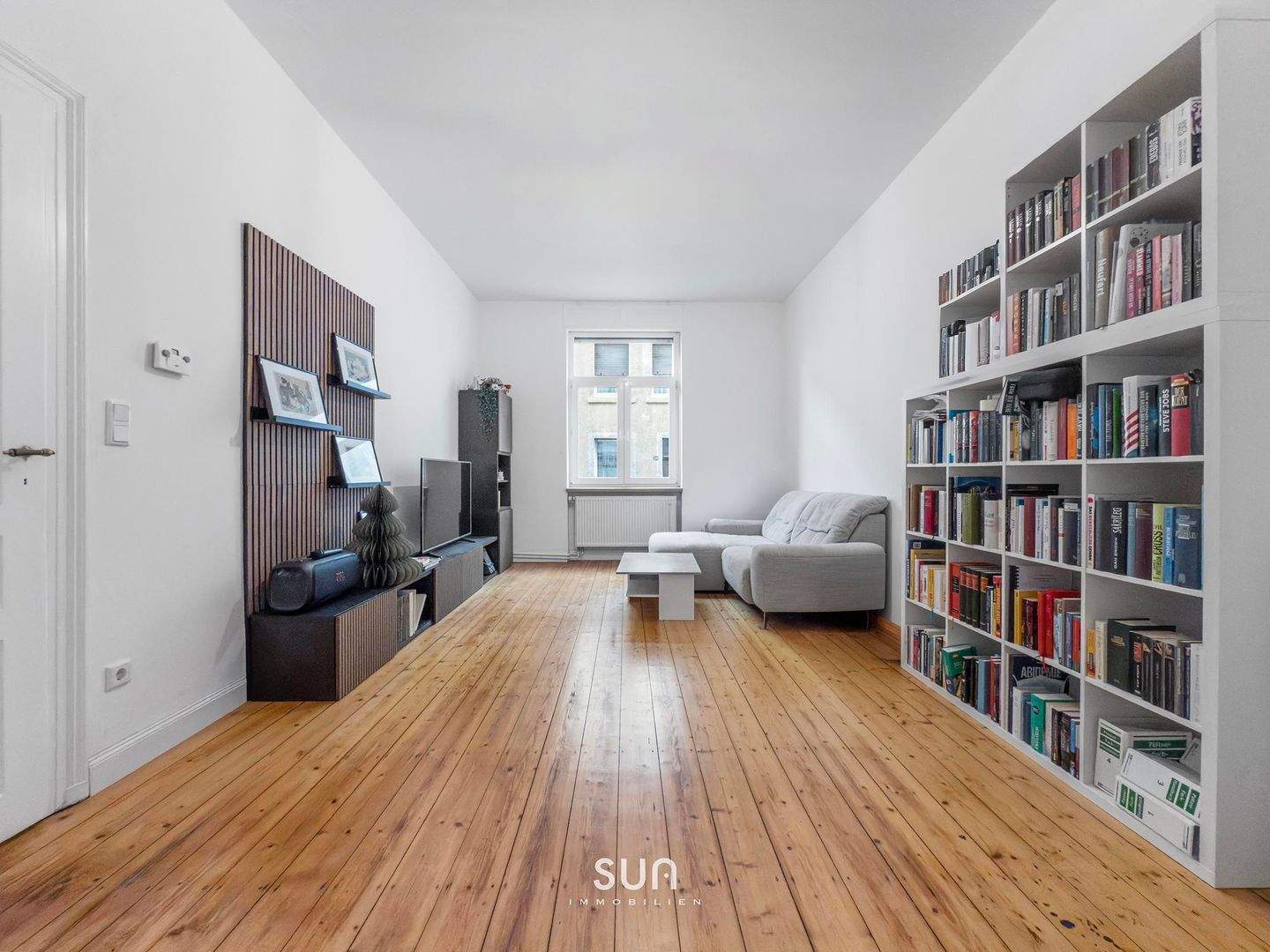 FACETTENREICHE 4-ZIMMER-ALTBAU-ERDGESCHOSSWOHNUNG mit Terrasse und Garten - modernisiert