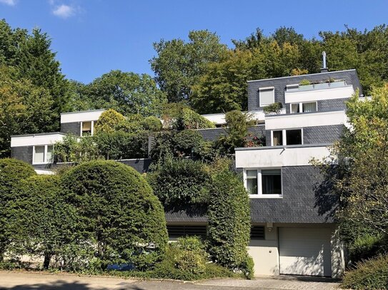 Attraktive Terrassen-Wohnung mit zwei Tiefgaragenstellplätzen in beliebter Lage