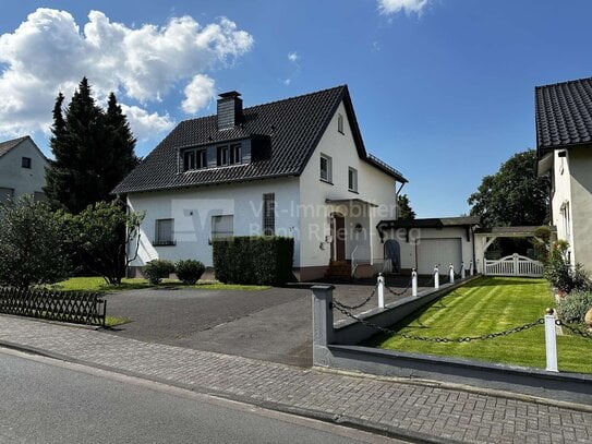 Repräsentatives Zweifamilienwohnhaus im Herzen von Lohmar