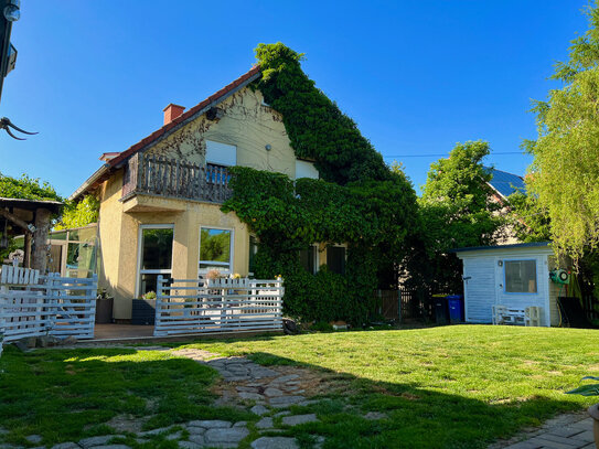 Einfamilienhaus mit Einliegerwohnung! NEUE EBK! Kamin! Ruhige Lage! Großes Grundstück!