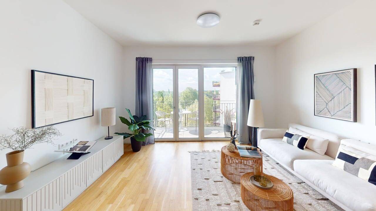 Exclusive 3-Room Apartment with Balcony and Two Bathrooms in Prime Location - Photo 1