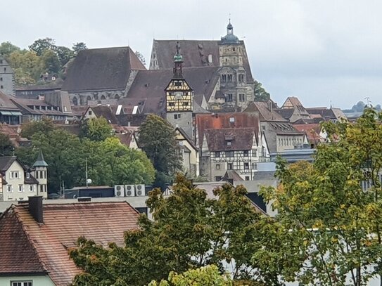 Schwäbisch Hall- moderner Hochsitz mit loftigen 2- Zimmer samt Studio und Weitblick zur Altstadt.