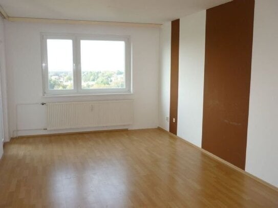 Uetersen Zentrum 3,5 Zimmer + Küche, Wannenbad, Balkon, Aufzug, Stellplatz