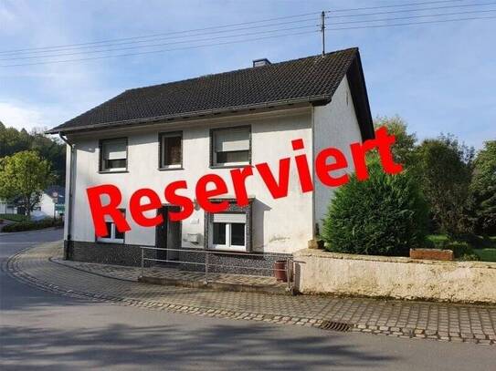 Renovierungsbedürftiges Einfamilienhaus in Bitburg-Stahl - Ideal für Handwerker!!!