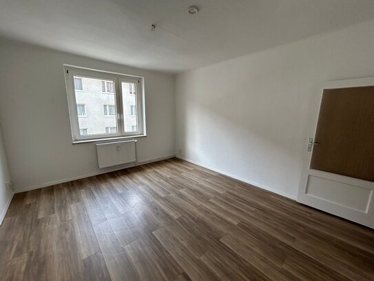 Neu Saniert! Geräumige 2-Zimmer-Wohnung!