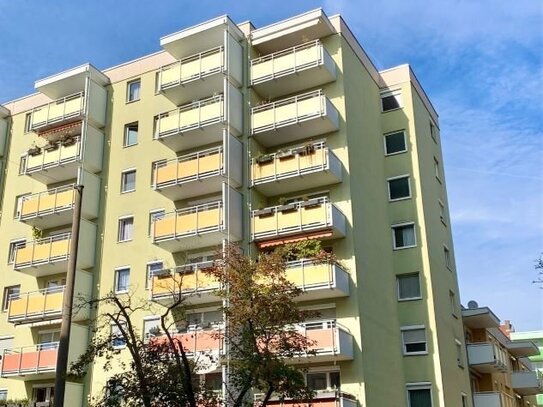 Gepflegte 2-Zimmer Eigentumswohnung mit Balkon und Kfz-Stellplatz