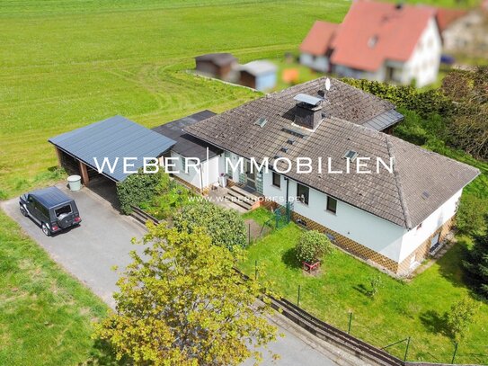 Attraktiver Bungalow mit traumhafter Lage und tollem Grundstück in Stockheim