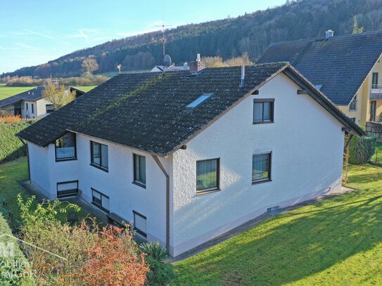 Naturlage: Bungalow mit Galerie und Garage nahe am Main-Donau-Kanal