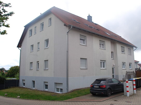 Gut vermietete 3 Zimmer ETW im Souterrain inkl.Terrasse und eigen. Gartenanteil, plus Garage