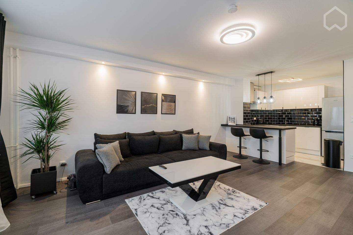 Modisches und feinstes Studio Apartment mitten in Kreuzberg, Berlin mit Balkon - Foto 1