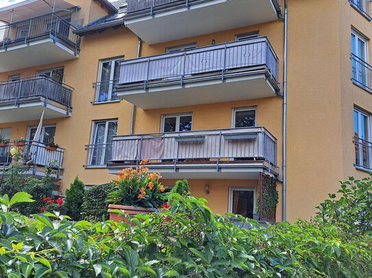 Großzügige 4-Zimmer-Wohnung mit Terrasse, TG-Stellplatz und Garten in Erfurt