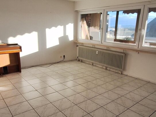 - zum Selbstbezug oder zur Kapitalanlage - helle 3,5- Zi.- ETW mit Balkon und Garage