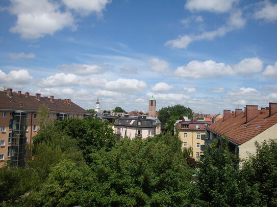 Blick ü.d. Dächer! Individuelle,großzüg. 3-Zi-DG-Galerie/Maison-WHG,KfzPlatz,Option f. Dachterrasse