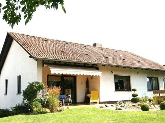 Schönes Einfamilienhaus mit AUSSICHT, Innenstadt fußläufig erreichbar, in bevorzugter Wohnlage