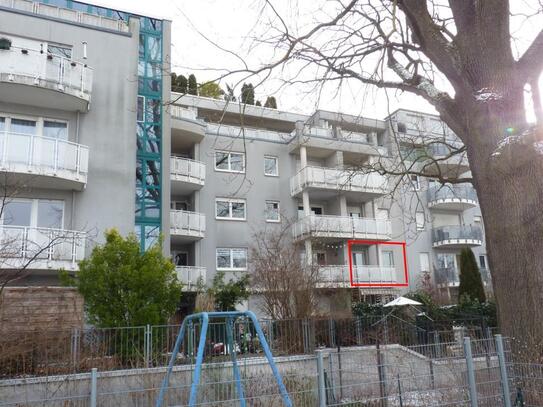 U-Bahn-Nähe helle 2-Zi-ETW mit Aufzug, Balkon inkl. TG-Stellplatz