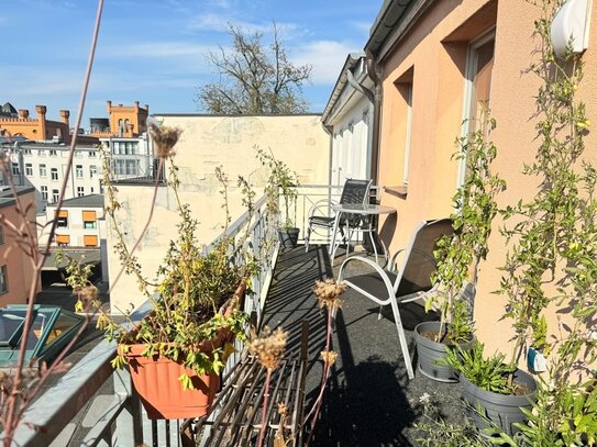 Lichtdurchflutete 4 Zimmer Dachgeschosswohnung in Top-Lage und Pfaffenteichblick - Jetzt Besichtigen