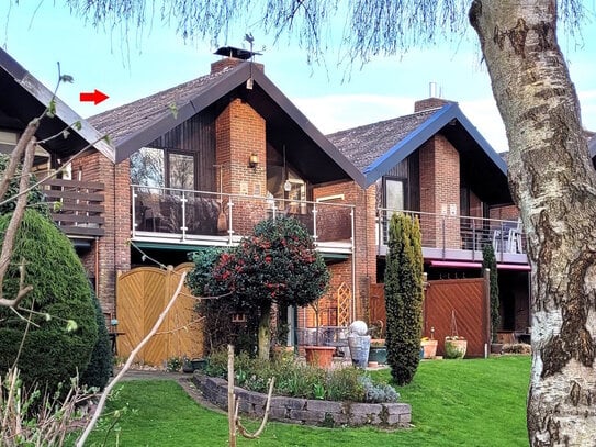 Charmantes Haus in Kettenbauweise mit Blick in die unverbaubare Natur