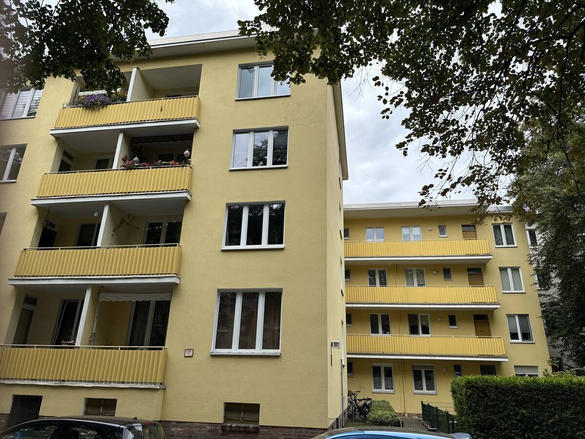 Helle Wohnung mit Balkon, nahe dem Volkspark Schönholzer Heide ***Laminat***Tageslichtbad*** - Foto 1