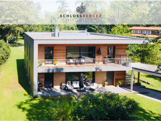 "ARCHITEKTEN-VILLA": PURISTISCHES DESIGN MIT IDYLLISCHEM PARKGRUNDSTÜCK