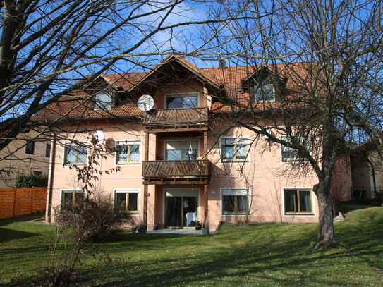 OH-85-24 Eigentumswohnung mit Terrasse ca. 38 Kilometer nordöstlich von Regensburg