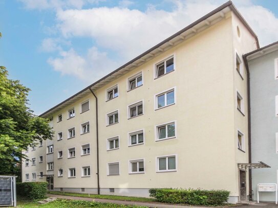 3-Zi.-ETW mit eigenem Balkon und 2 Kellern in zentraler, gut angebundener Lage