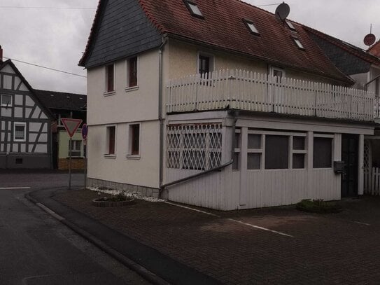 Geräumiges, renoviertes Einfamilienhau -Grundstück nach WEG geteilt- mit Dachterrasse und Balkon in Ranstadt-OT