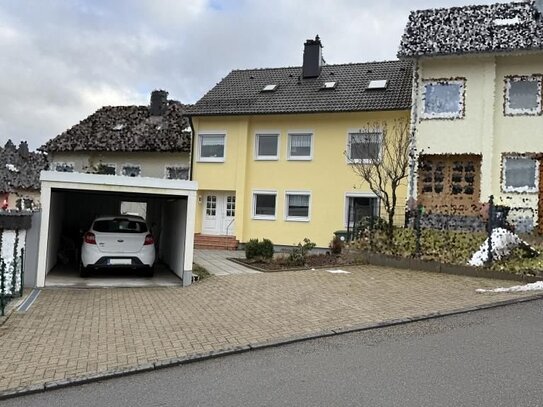 Modernisiertes 1-3-Familien-Reihenhaus in ruhiger Lage in St. Georgen