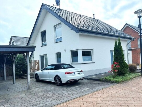 ...gepflegtes Einfamilienhaus mit Doppelgarage, Carport und Photovoltaikanlage, 182 m² Nutzfläche